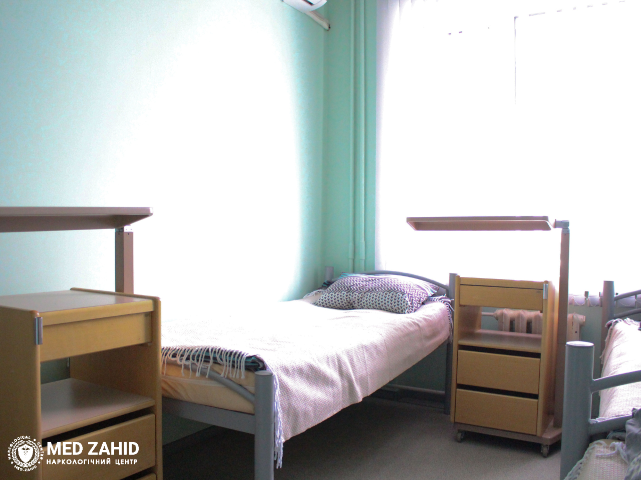 https://med-zahid.com.ua/wp-content/uploads/2025/06/narkolog-na-dim-krok-nazustrich-1.png